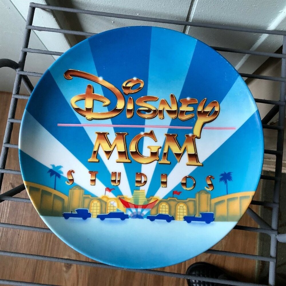 VINTAGE DISNEY MGM STUDIOS PORCELAIN COLLECTIBLE PLATE 9" HOLLYWOOD STUDIOS 1987